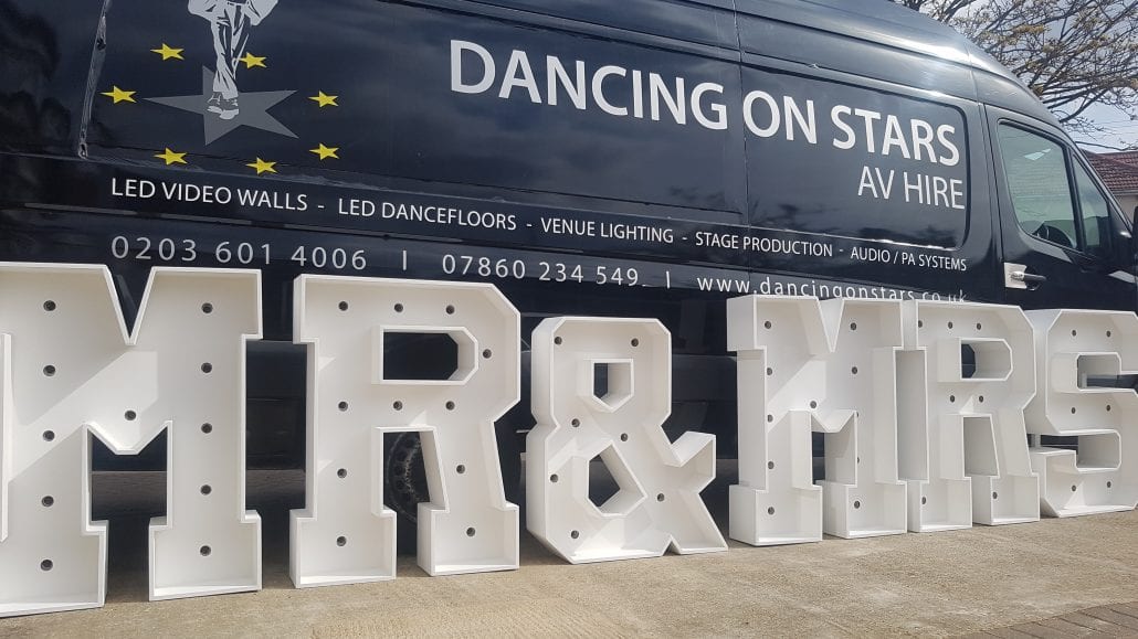 LED Dance Floor Hire London, UK Starlit LED DanceFloor Hire Dancing