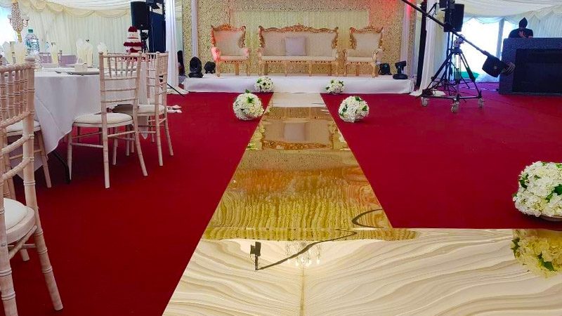 You are currently viewing Gold Mirror Walkway