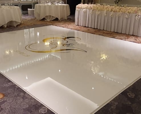 White seamless dance floor for weddings